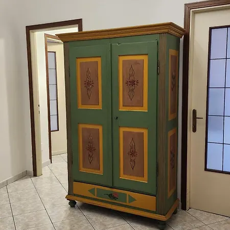 Galileo Ferraris, Apartment