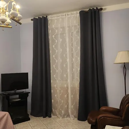 Galileo Ferraris, Apartment